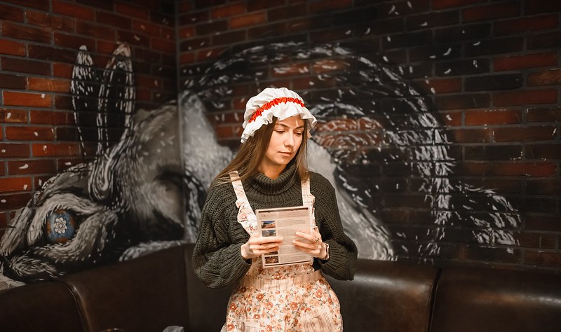 Выездные квесты на Международный женский день: организаторы проводят игру в школе Ufa